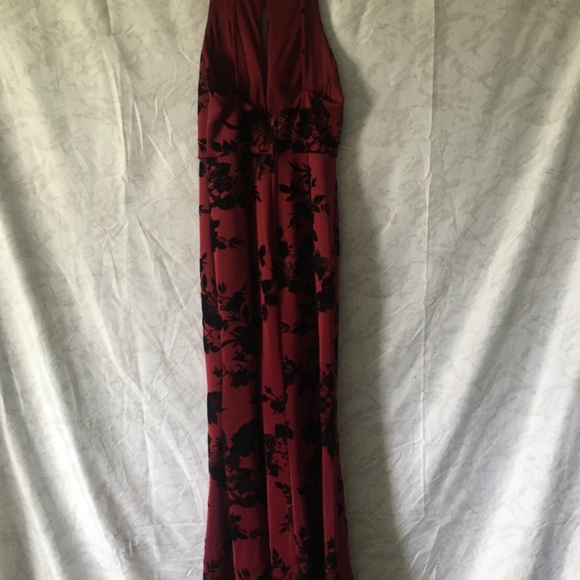 Formal gown - Picture 5 of 5